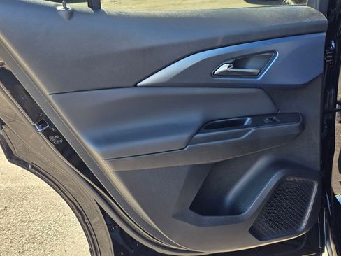 New 2026 Chevrolet Equinox EV LT w/ LPO, Blackout Package image 13