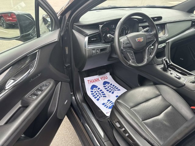 Used 2020 Cadillac XT5 Premium Luxury w/ LPO, Floor Liner Package AWD/4WD image 15