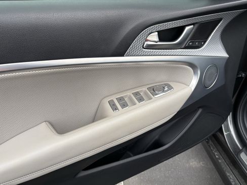 Used 2023 Genesis G70 2.0T w/ Sport Prestige Package image 14