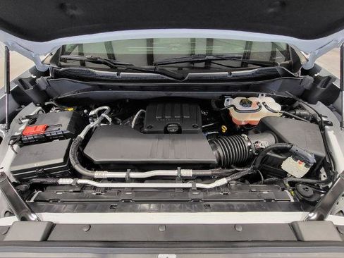 Used 2025 Chevrolet Silverado 1500 Custom Trail Boss AWD/4WD image 9