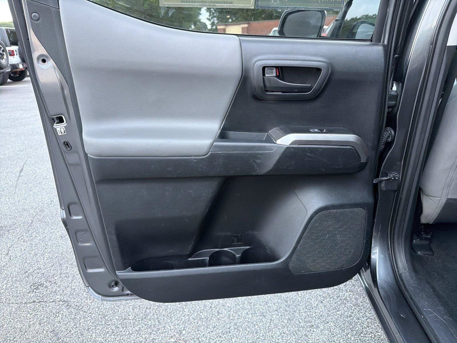 Used 2019 Toyota Tacoma SR5 RWD image 20