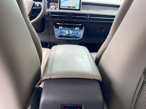 Used 2022 Lincoln Corsair Standard w/ Equipment Group 101A image 31