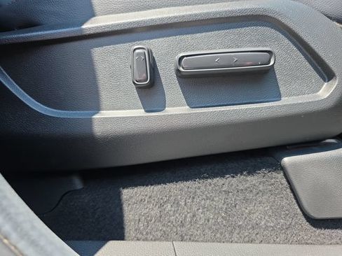 Certified 2025 Honda Pilot TrailSport image 37