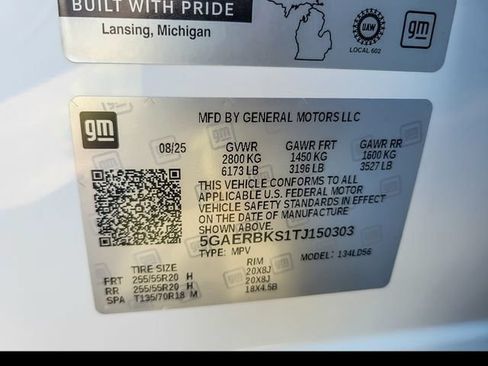 Used 2026 Buick Enclave Sport Touring w/ Power Package FWD image 23