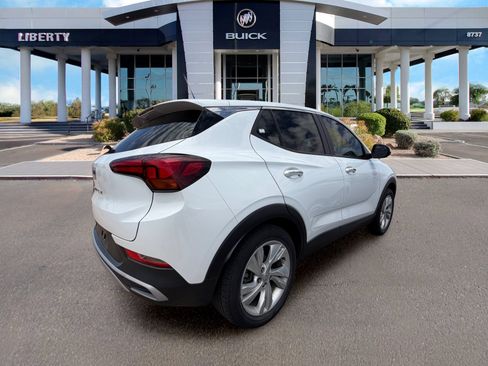 Used 2024 Buick Encore GX Preferred w/ Comfort Package FWD image 2
