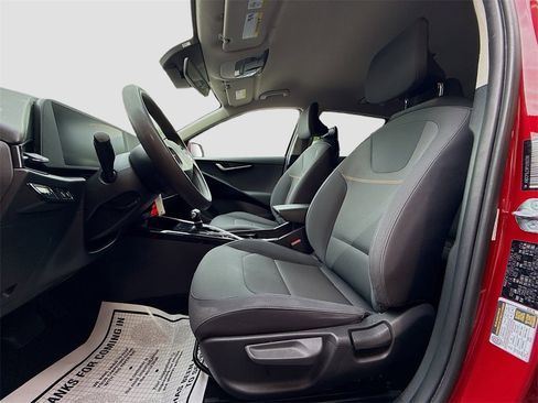 Used 2023 Kia Niro LX image 20