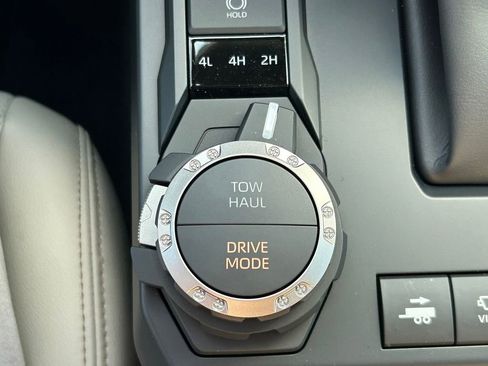 New 2026 Toyota Tacoma Limited AWD/4WD image 27
