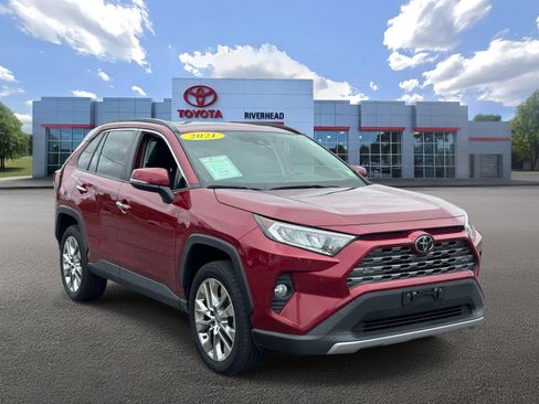 Certified 2021 Toyota RAV4 Limited w/ Limited Grade Weather Package AWD/4WD image 2
