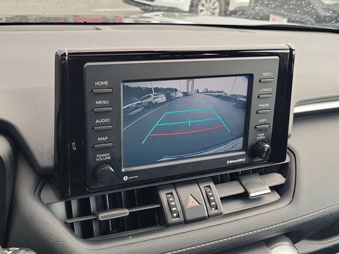 Certified 2021 Toyota RAV4 XLE Premium AWD/4WD image 30