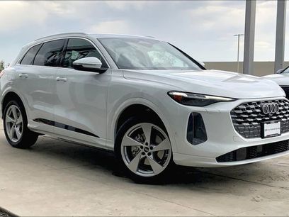 New 2025 Audi Q5 2.0T Premium Plus