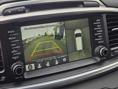 Used 2017 Kia Sorento SX image 26