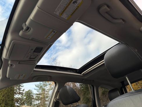 Used 2014 Subaru Forester 2.5i Limited AWD/4WD image 29