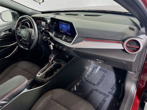 Used 2024 Chevrolet Trax RS w/ Driver Confidence Package image 24