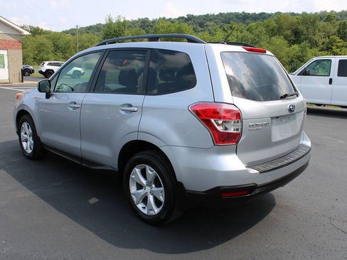 Used 2015 Subaru Forester 2.5i Premium AWD/4WD image 4