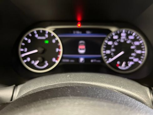 Used 2025 Nissan Sentra SV image 35