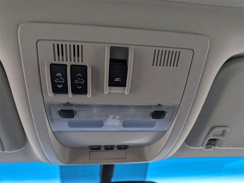 Used 2011 Chevrolet Silverado 2500 LTZ w/ LTZ Plus Package image 21