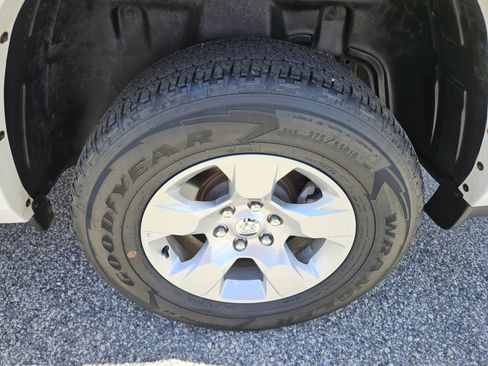 Used 2025 RAM 1500 Big Horn AWD/4WD image 11
