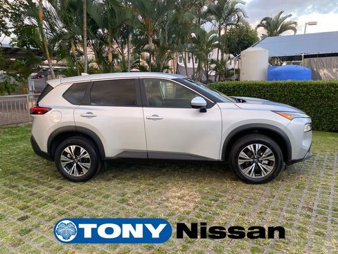 Used 2023 Nissan Rogue SV FWD image 8