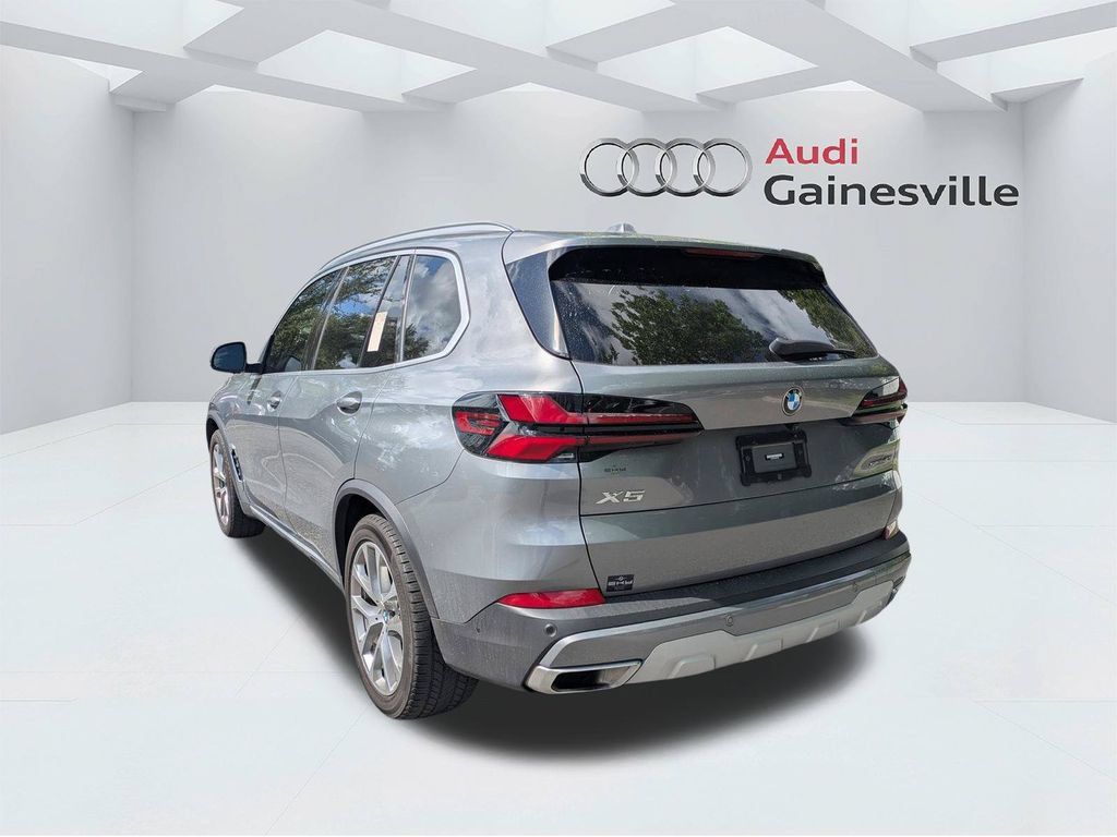 Used 2024 BMW X5 sDrive40i w/ Parking Assistance Package RWD image 8