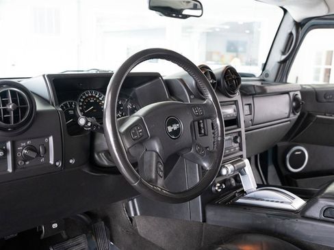 Used 2005 HUMMER H2 w/ Preferred Equipment Group image 21