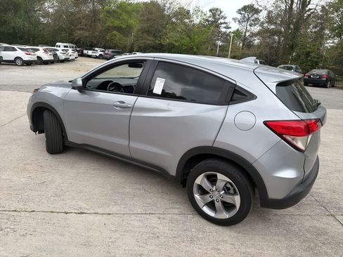 Used 2022 Honda HR-V LX image 7