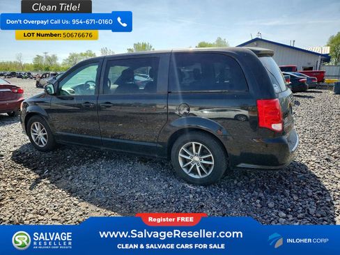 Used 2015 Dodge Grand Caravan SE image 3