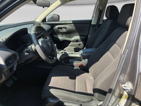 Used 2025 Honda HR-V LX image 17