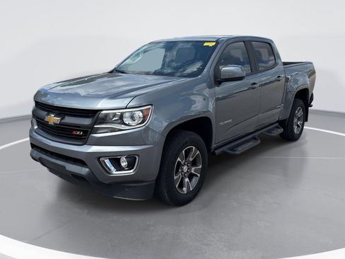 Used 2018 Chevrolet Colorado Z71 AWD/4WD image 3