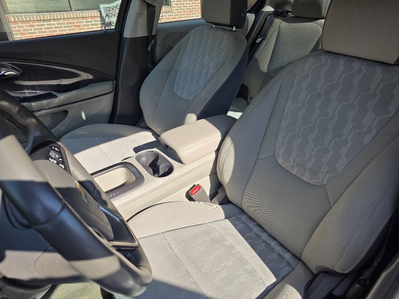 Used 2013 Chevrolet Volt w/ Enhanced Safety Package 2 FWD image 12