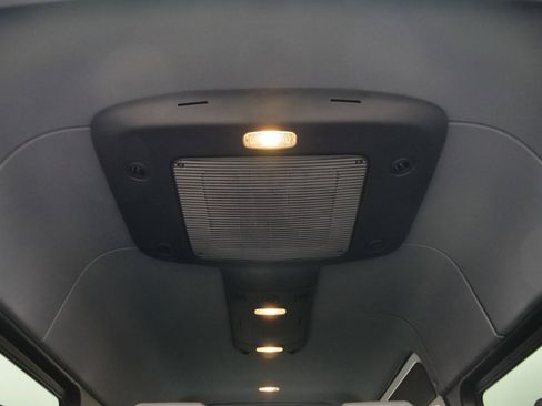 Used 2024 Mercedes-Benz Sprinter 2500 image 12