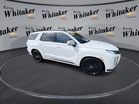 Used 2024 Hyundai Palisade Calligraphy AWD/4WD image 2
