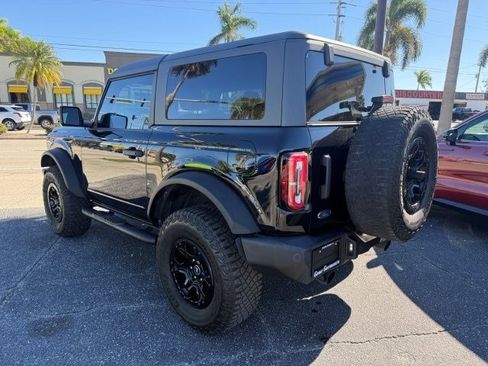 Used 2023 Ford Bronco Wildtrak image 6