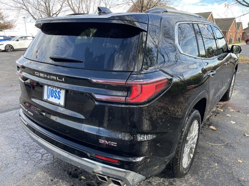 Used 2024 GMC Acadia Denali image 3