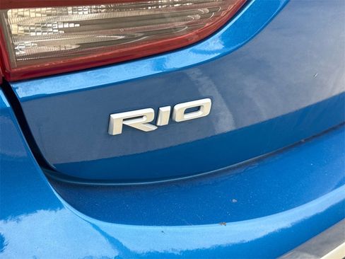 Used 2022 Kia Rio S image 9