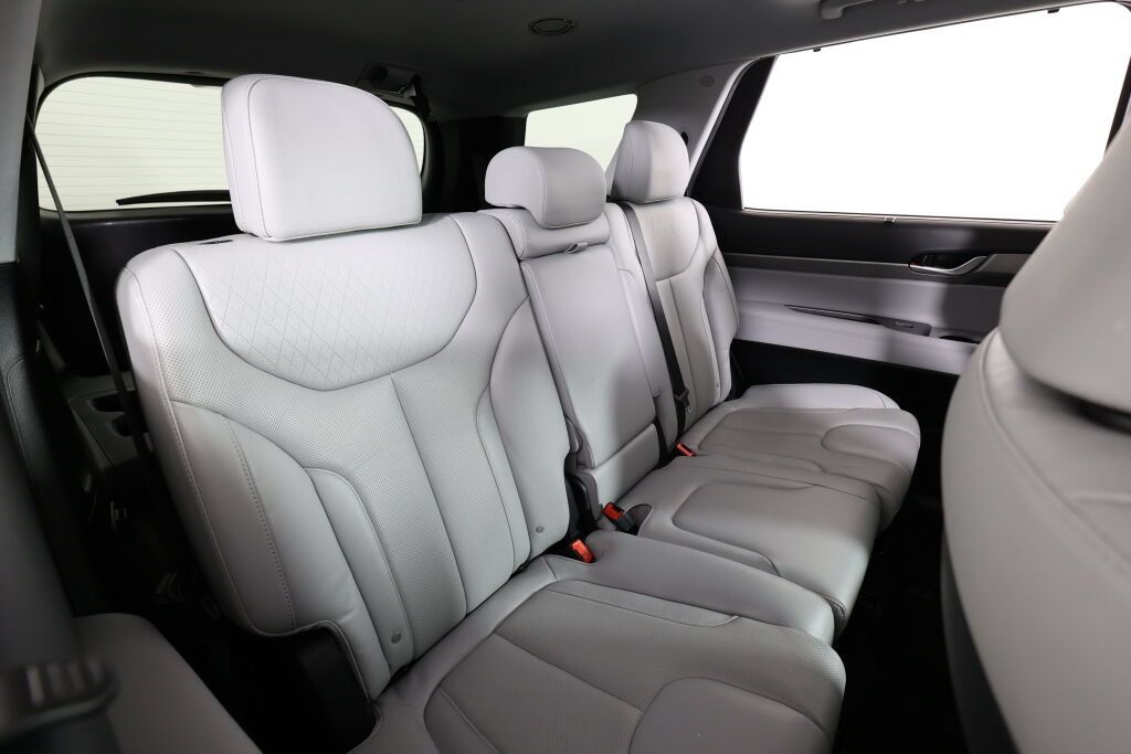 Used 2022 Hyundai Palisade SEL w/ 8P Bench Seat Package AWD/4WD image 23