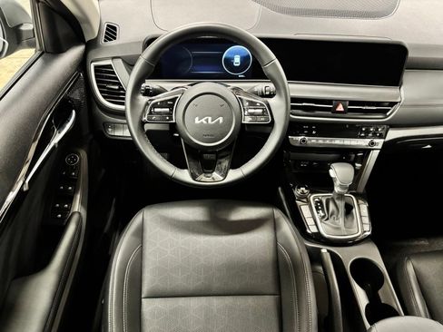 Used 2026 Kia Seltos EX w/ EX Sunroof Package FWD image 12