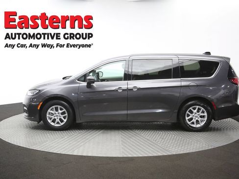 Used 2023 Chrysler Pacifica Touring-L FWD image 61