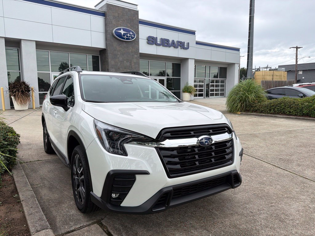 Used 2025 Subaru Ascent Limited AWD/4WD image 1