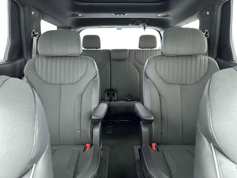 New 2025 Hyundai Palisade Calligraphy image 16