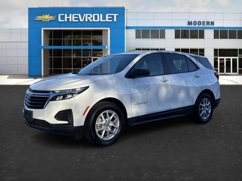 Certified 2024 Chevrolet Equinox LS w/ LS Convenience Package image 1