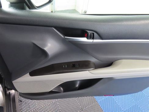 Used 2023 Toyota Camry LE image 31