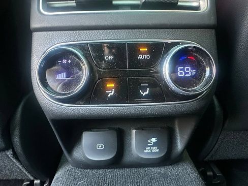 Used 2023 Genesis GV70 2.5T w/ Sport Prestige Package AWD/4WD image 21