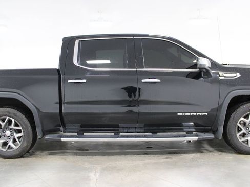 Used 2022 GMC Sierra 1500 SLT AWD/4WD image 13