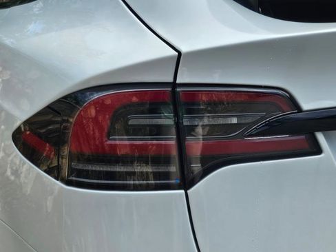Used 2023 Tesla Model X AWD/4WD image 30