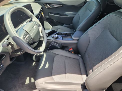 New 2025 Kia EV6 Light w/ Light LR Technology Package image 11
