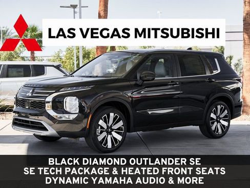 Used 2025 Mitsubishi Outlander SE image 1