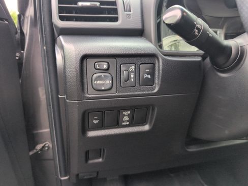 Used 2019 Toyota 4Runner Limited AWD/4WD image 10