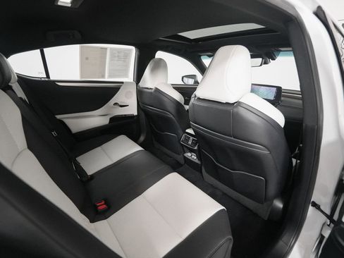 Certified 2022 Lexus ES 300h F Sport w/ Accessory Package image 18