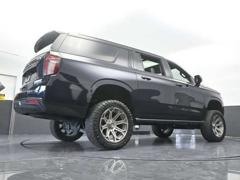 Used 2022 Chevrolet Suburban Z71 w/ Luxury Package AWD/4WD image 75