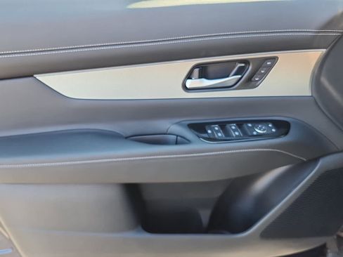 New 2025 Nissan Murano SL image 9